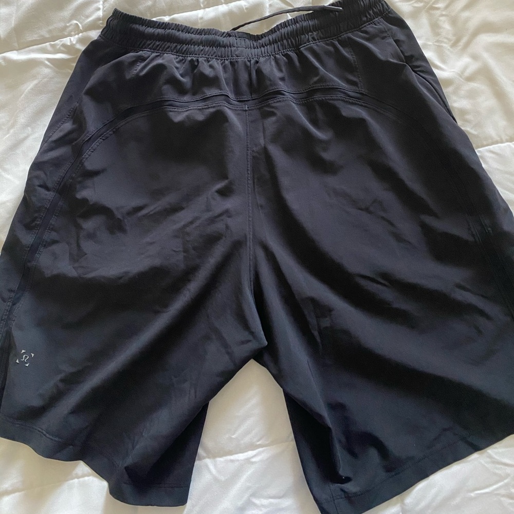 Lululemon 9 inch inseam shorts (Lined)